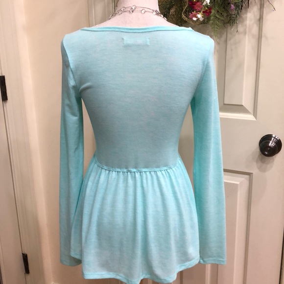 Gillt Hicks Tiffany Blue Top - Picture 3 of 5